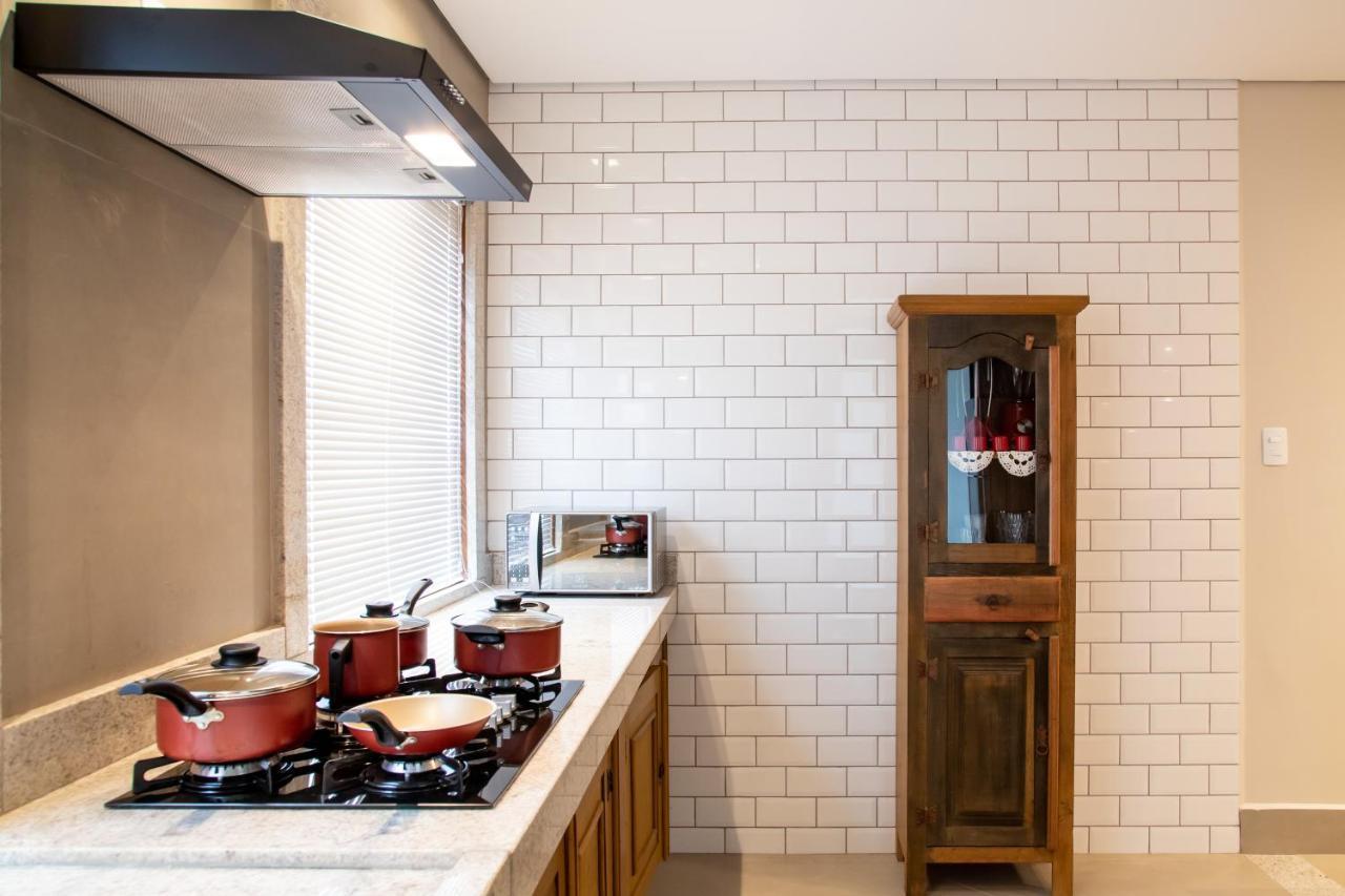 Espaco 250 - Apto Mobiliado, 3 Quartos, Sendo Uma Suite, Banheiro Social, Cozinha Completa, Sala De Estar, Ar Condicionado, Tv E Internet Tiradentes Eksteriør bilde